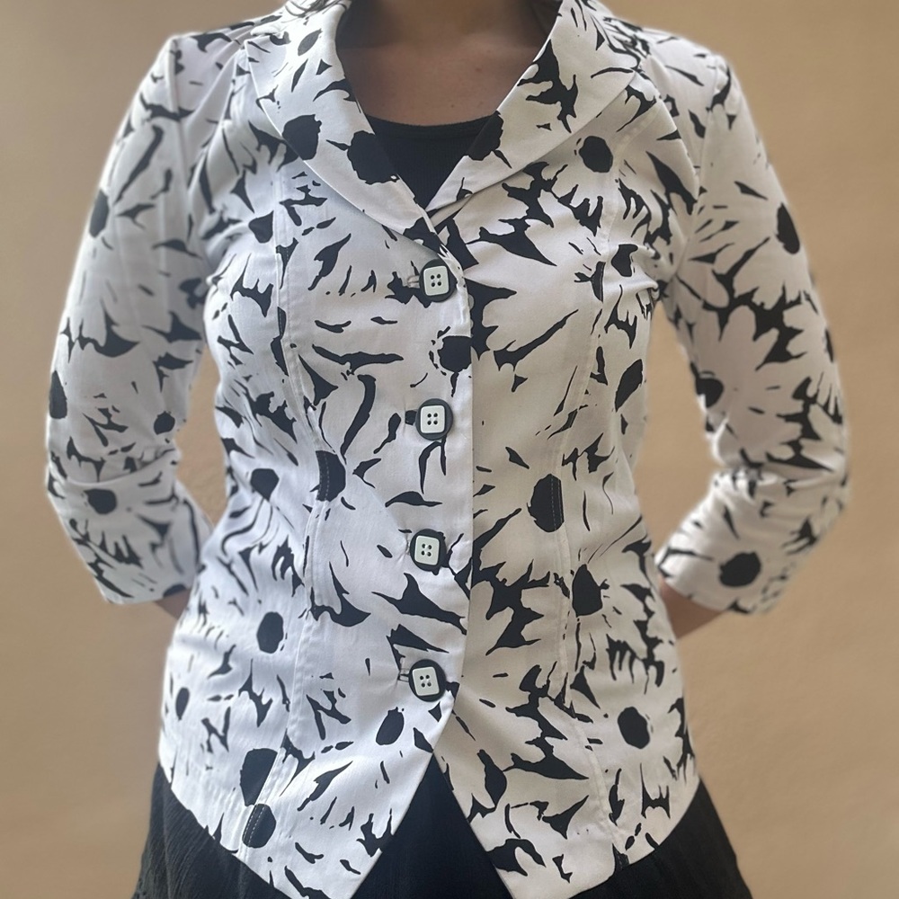 Vintage ‘Berek’ Black and White Floral printed Blazer